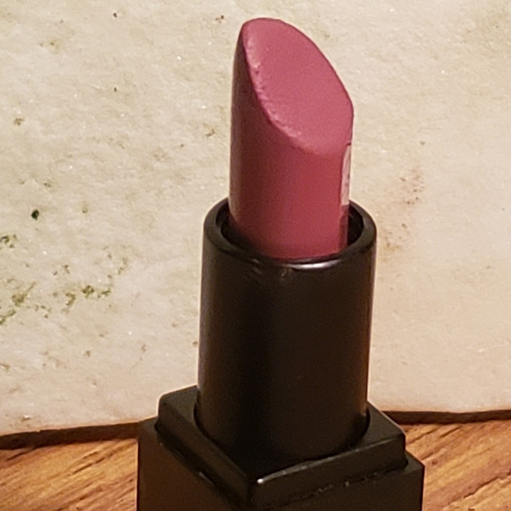 NARS LIPSTICK